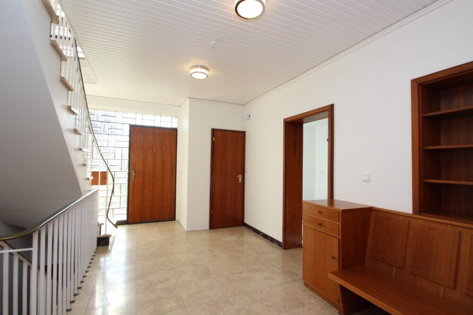 Eingangsdiele Reihenmittelhaus M�nchengladbach / Pongs