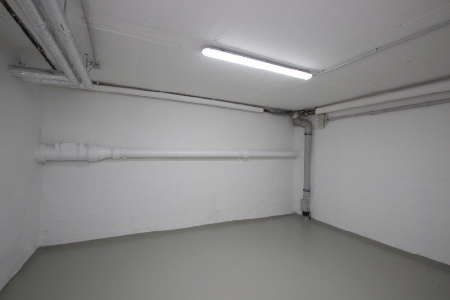 Keller 3 Reihenmittelhaus M�nchengladbach / Pongs