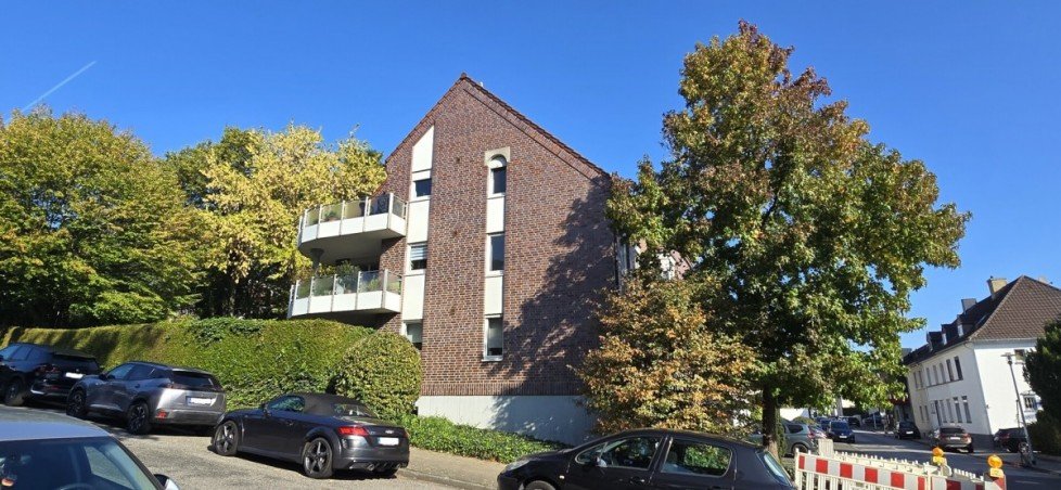 Hausansicht (Foto2) Mehrfamilienhaus M�nchengladbach / Eicken