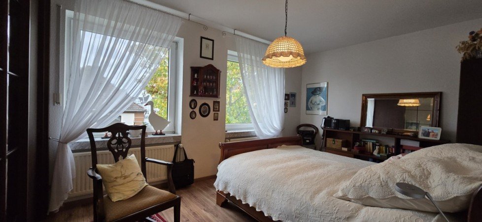 Schlafzimmer 2.OG links Mehrfamilienhaus M�nchengladbach / Eicken