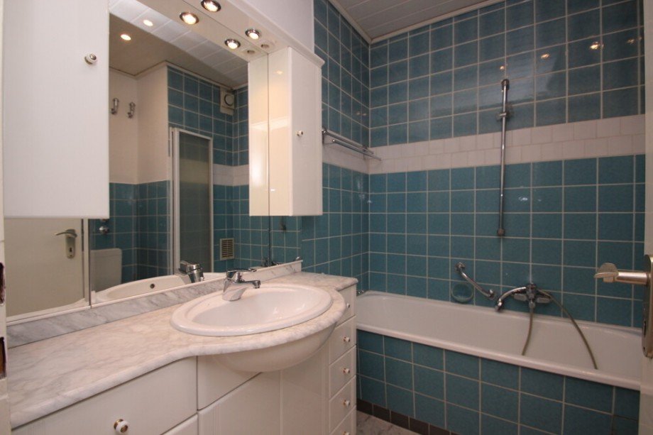 Bad Etagenwohnung M�nchengladbach / Grenzland-Stadion