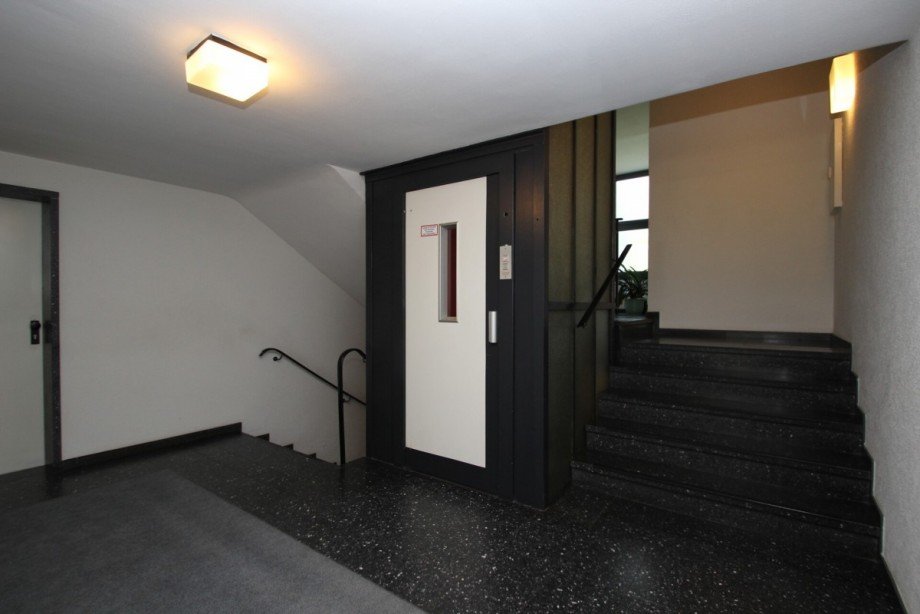 Eingangsbereich Etagenwohnung M�nchengladbach / Rheydt