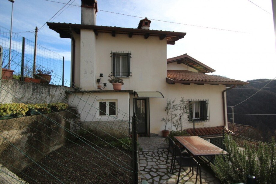 Au�enansicht (Foto 2) Einfamilienhaus Grimacco (UD)