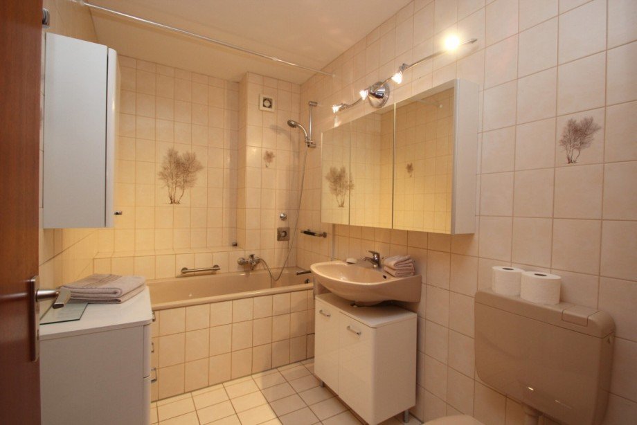 2 - EG links Mehrfamilienhaus M�nchengladbach / Gro�heide