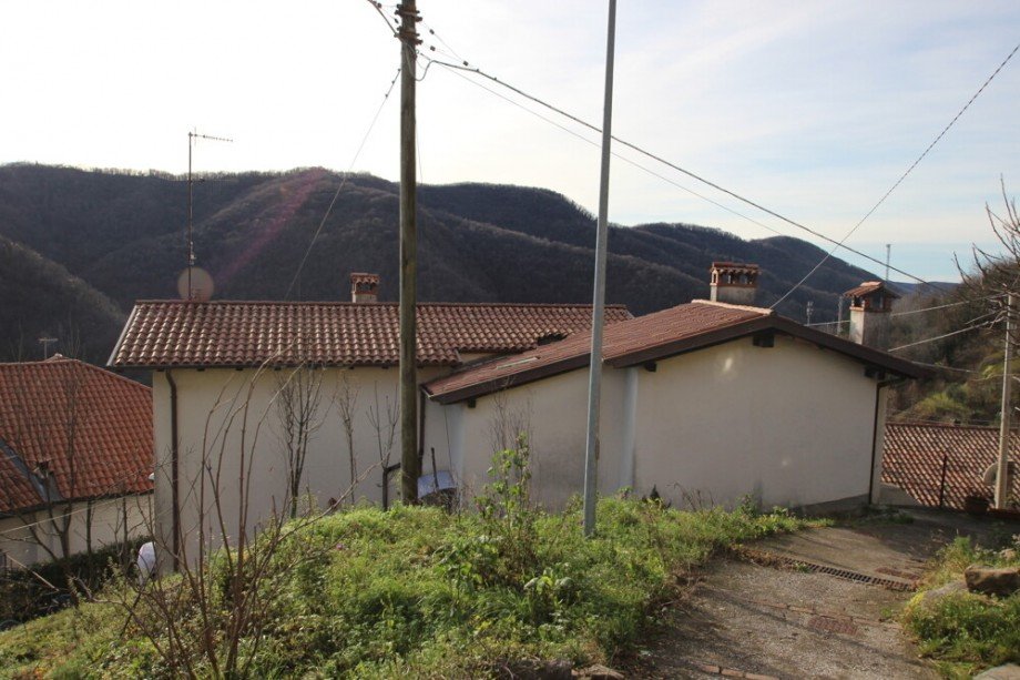 Au�enansicht (Foto 5) Einfamilienhaus Grimacco (UD)