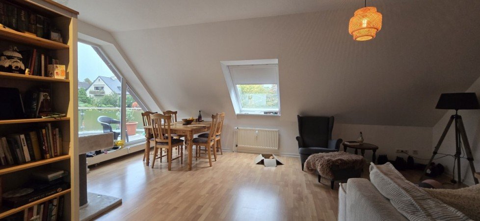 Wohnzimmer DG links Mehrfamilienhaus M�nchengladbach / Eicken