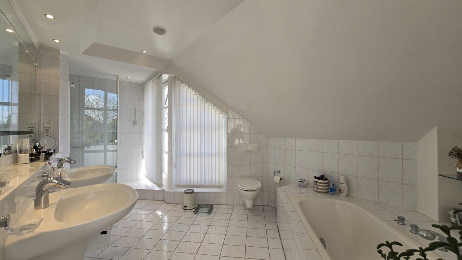 Bad en Suite OG (Foto1) Einfamilienhaus Erkelenz