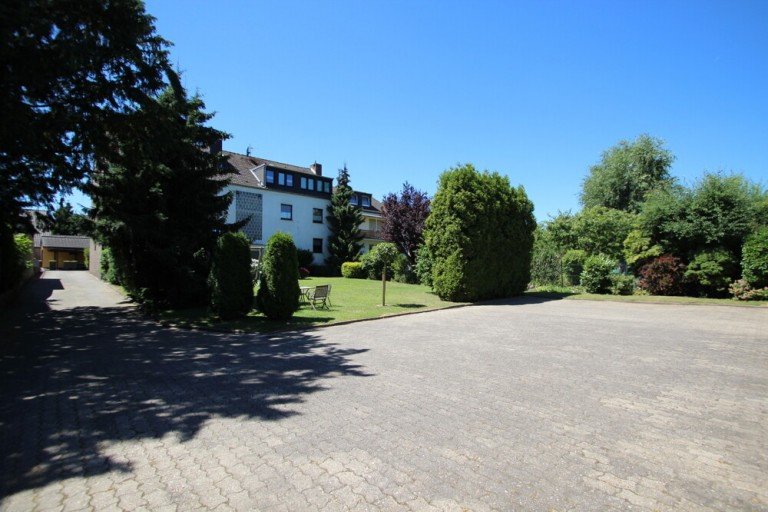 Au�enansicht Dormagen / Nievenheim Etagenwohnung Gro�z�gige 3-Zimmer-Wohnung mit sonnigem S�dbalkon und Garage
