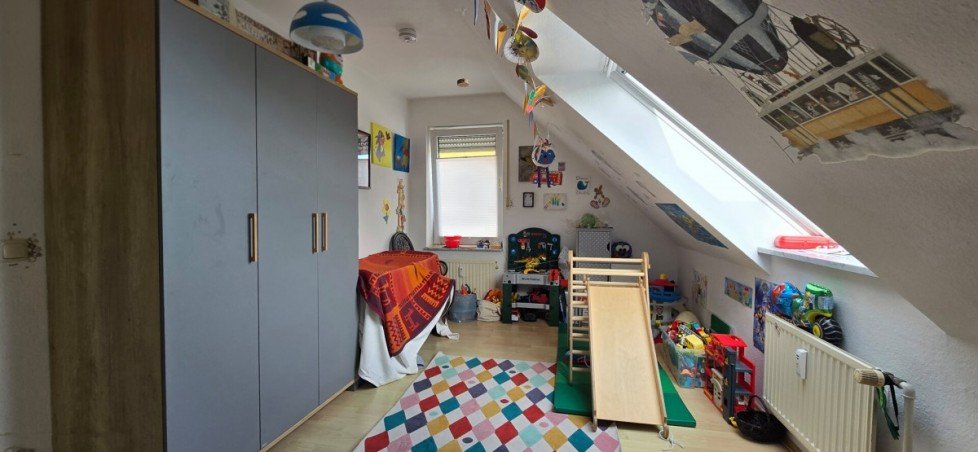 Kinderzimmer DG rechts Mehrfamilienhaus M�nchengladbach / Eicken