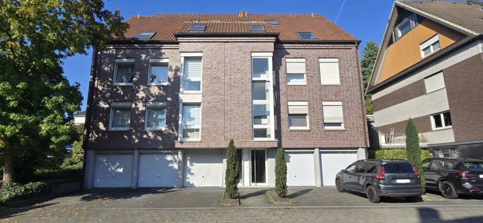 Hausansicht (Foto3) Mehrfamilienhaus M�nchengladbach / Eicken